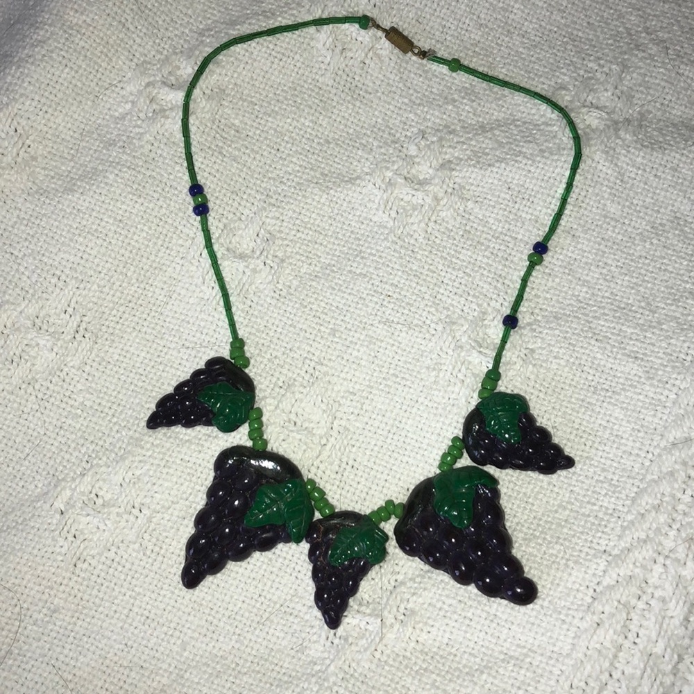VINTAGE HANDCRAFTED GRAPES NECKLACE